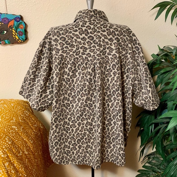Vintage 80s leopard print button down blouse - Picture 6 of 11